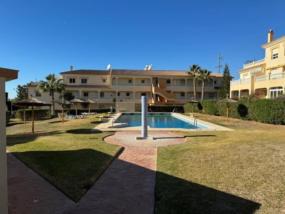 Nuevo Torrox Deluxe Beach & Piscina Exterior photo